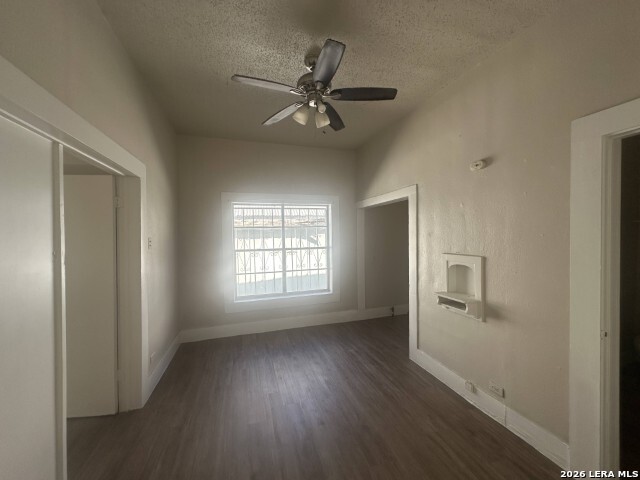 Image 5 of 10 For 1209 El Paso St