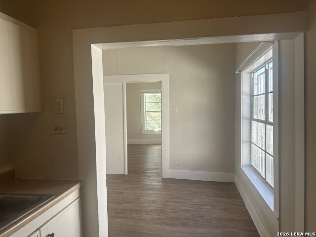 Image 8 of 10 For 1209 El Paso St