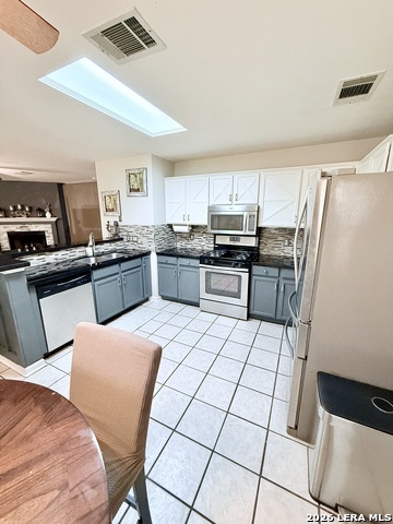 Listing photo id 9 for 13916 Randalstone