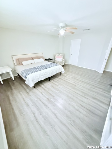 Listing photo id 13 for 13916 Randalstone