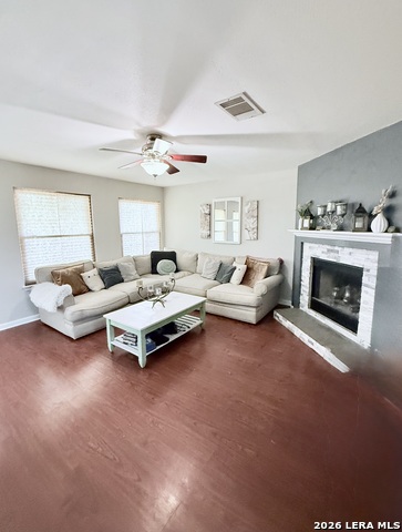 Listing photo id 6 for 13916 Randalstone