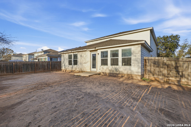 Listing photo id 35 for 10003 Buescher