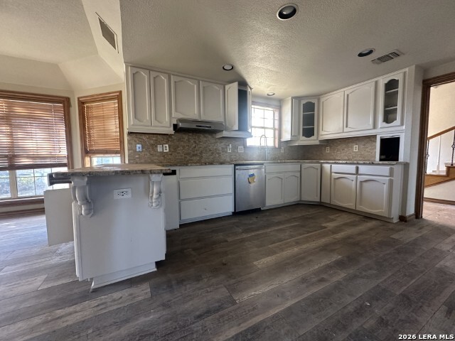 Image 4 of 18 For 6823 Brave Way