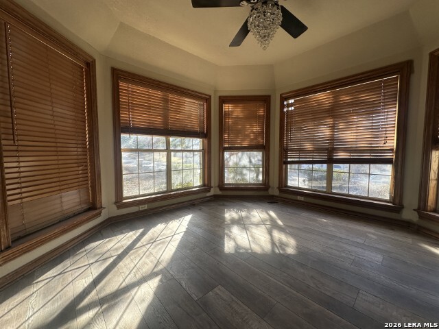 Image 5 of 18 For 6823 Brave Way