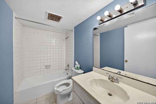 Image 20 of 27 For 6718 Callaghan Rd  315