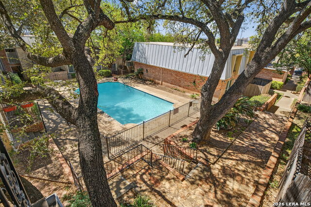 Image 24 of 27 For 6718 Callaghan Rd  315