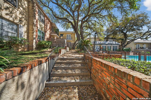 Image 26 of 27 For 6718 Callaghan Rd  315