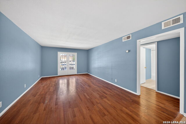 Image 7 of 27 For 6718 Callaghan Rd  315