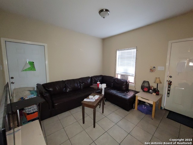 Image 10 of 30 For 10911 Baltic