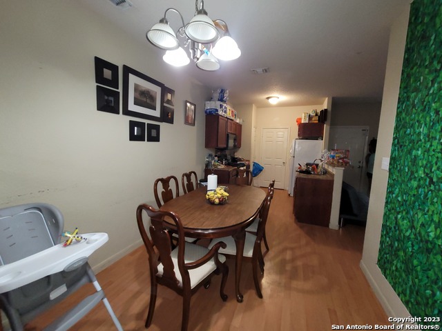 Image 11 of 30 For 10911 Baltic