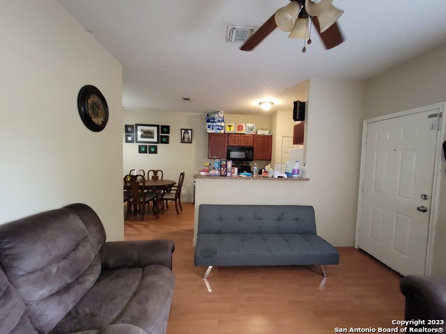 Image 14 of 30 For 10911 Baltic