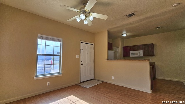 Image 17 of 30 For 10911 Baltic