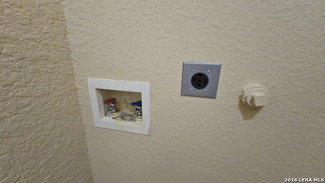 Image 20 of 30 For 10911 Baltic