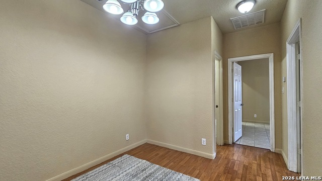 Image 23 of 30 For 10911 Baltic