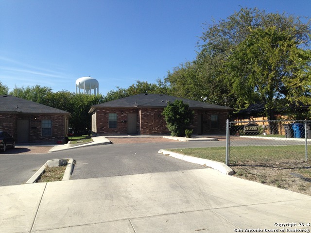 Image 4 of 30 For 10911 Baltic