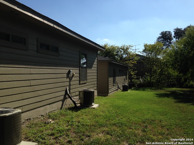 Image 5 of 30 For 10911 Baltic