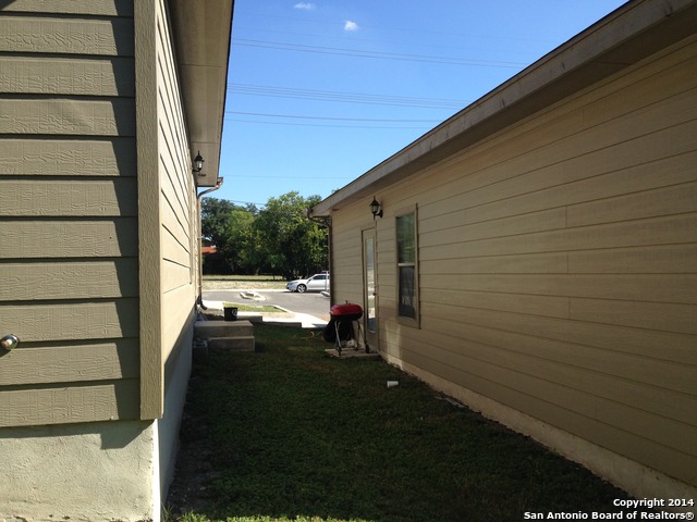 Image 6 of 30 For 10911 Baltic