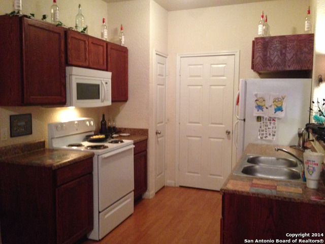 Image 7 of 30 For 10911 Baltic