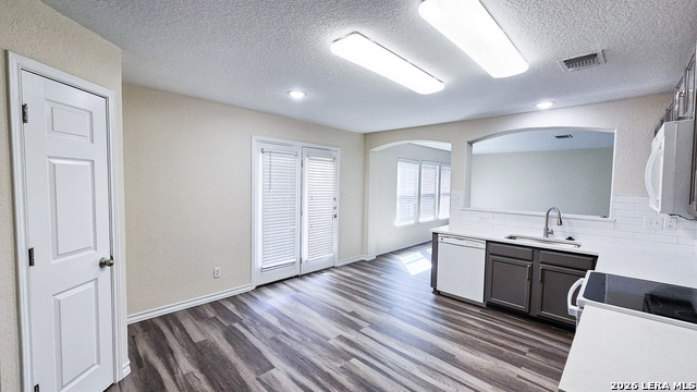 Image 10 of 46 For 9302 Longmire