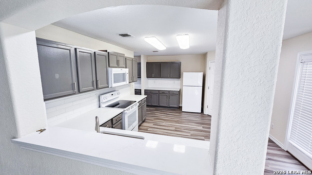 Image 17 of 46 For 9302 Longmire