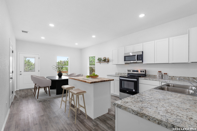 Image 11 of 36 For 1234 Clearcreek Dr.