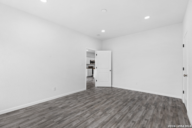 Image 21 of 36 For 1234 Clearcreek Dr.