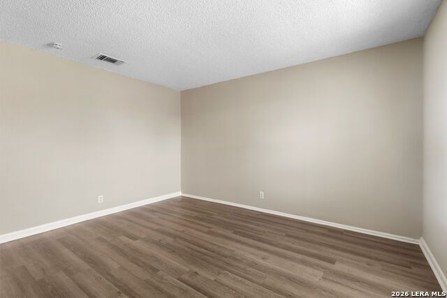 Image 5 of 16 For 8219 Glen Lark