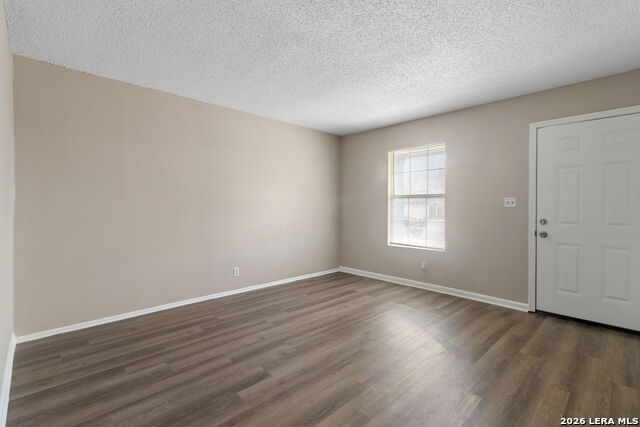 Image 7 of 16 For 8219 Glen Lark