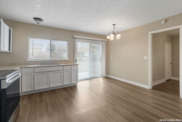 Image 8 of 16 For 8219 Glen Lark