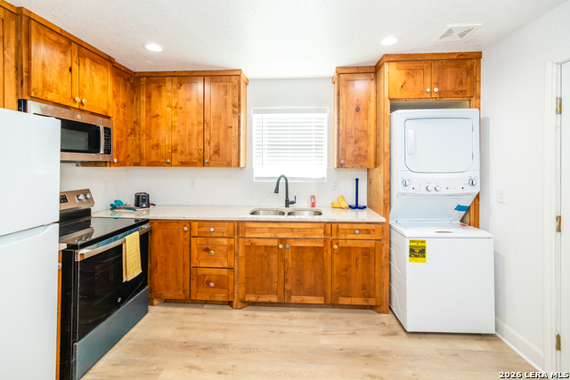 Image 11 of 15 For 321 Andrews  