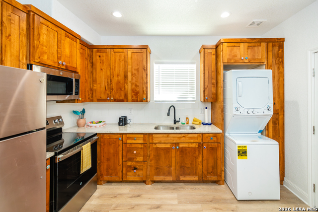 Image 6 of 15 For 321 Andrews  