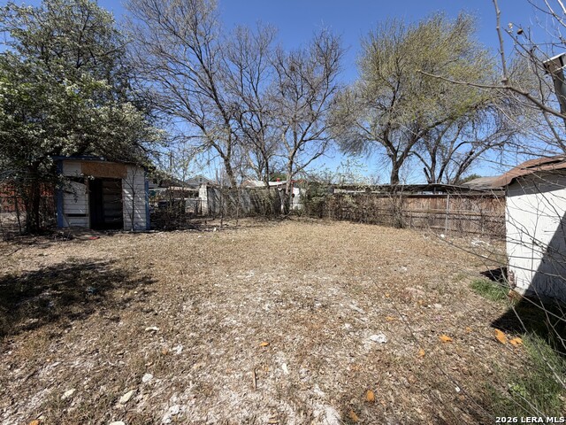 Image 2 of 5 For 813 San Augustine Ave S