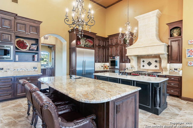 Listing photo id 13 for 189 Shimmering Shore Ct