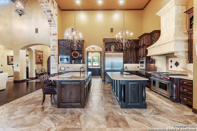 Listing photo id 15 for 189 Shimmering Shore Ct