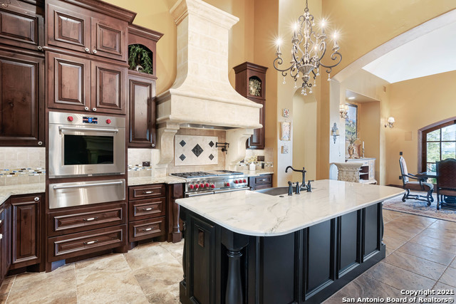 Listing photo id 16 for 189 Shimmering Shore Ct