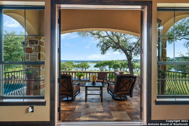 Listing photo id 20 for 189 Shimmering Shore Ct