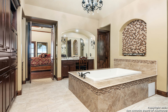 Listing photo id 21 for 189 Shimmering Shore Ct