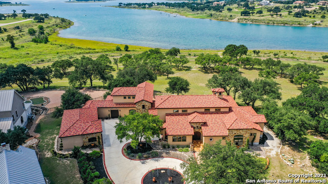 Listing photo id 1 for 189 Shimmering Shore Ct