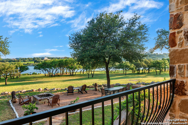 Listing photo id 32 for 189 Shimmering Shore Ct