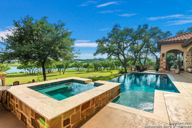 Listing photo id 37 for 189 Shimmering Shore Ct