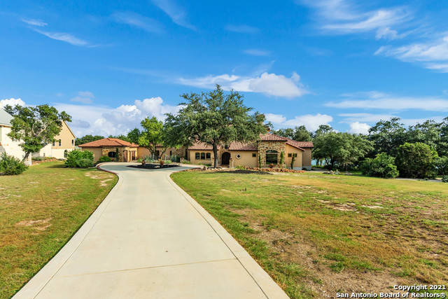 Listing photo id 2 for 189 Shimmering Shore Ct