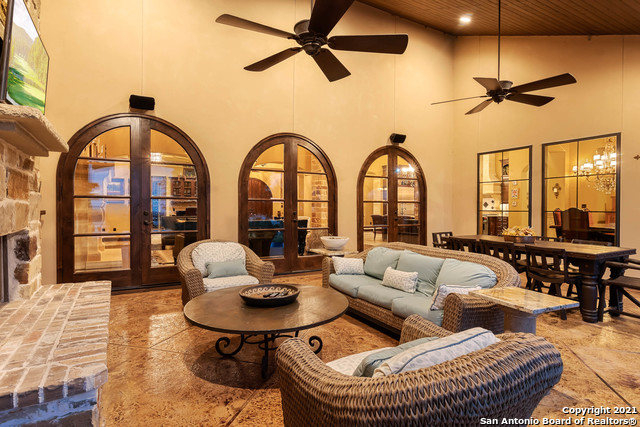 Listing photo id 43 for 189 Shimmering Shore Ct