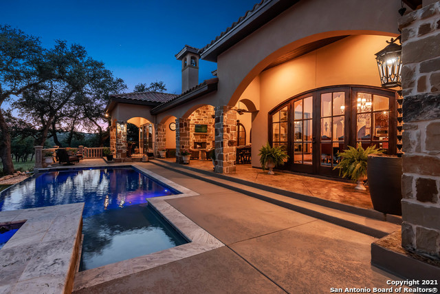 Listing photo id 46 for 189 Shimmering Shore Ct
