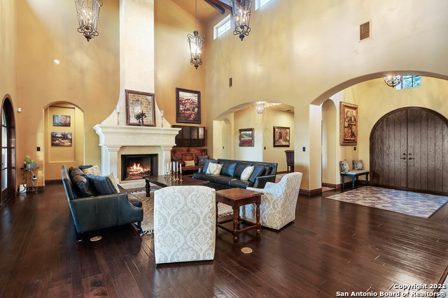 Listing photo id 7 for 189 Shimmering Shore Ct