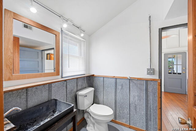 Image 14 of 17 For 127 Clay  2