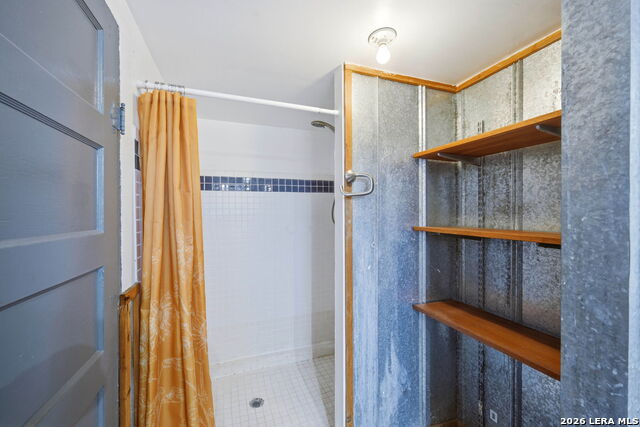 Image 16 of 17 For 127 Clay  2