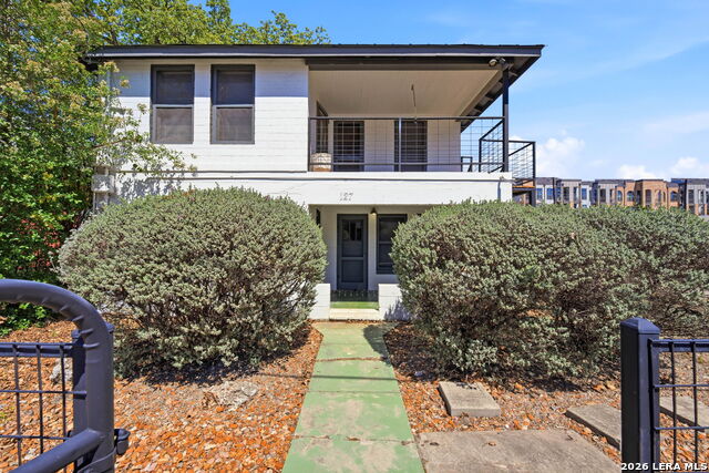 Image 2 of 17 For 127 Clay  2