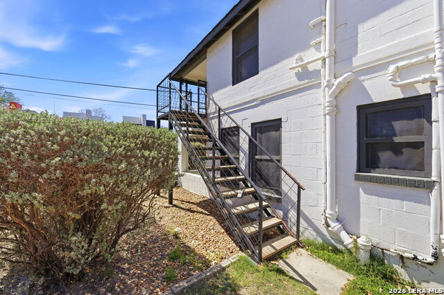 Image 3 of 17 For 127 Clay  2