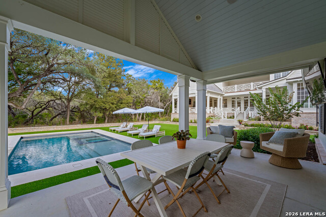 Listing photo id 39 for 1755 Riada  