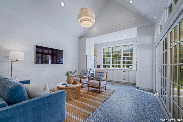 Listing photo id 40 for 1755 Riada  